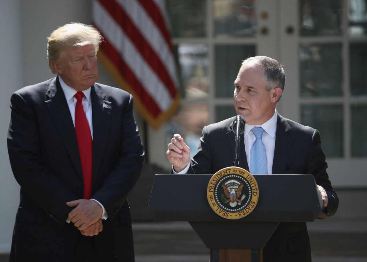 Photograph of President Donald Trump and EPA Administrator Scott Pruitt speaking in front of the White House
